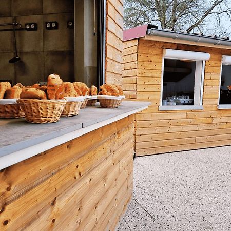 Camping De Charlieu - Mobile Home المظهر الخارجي الصورة