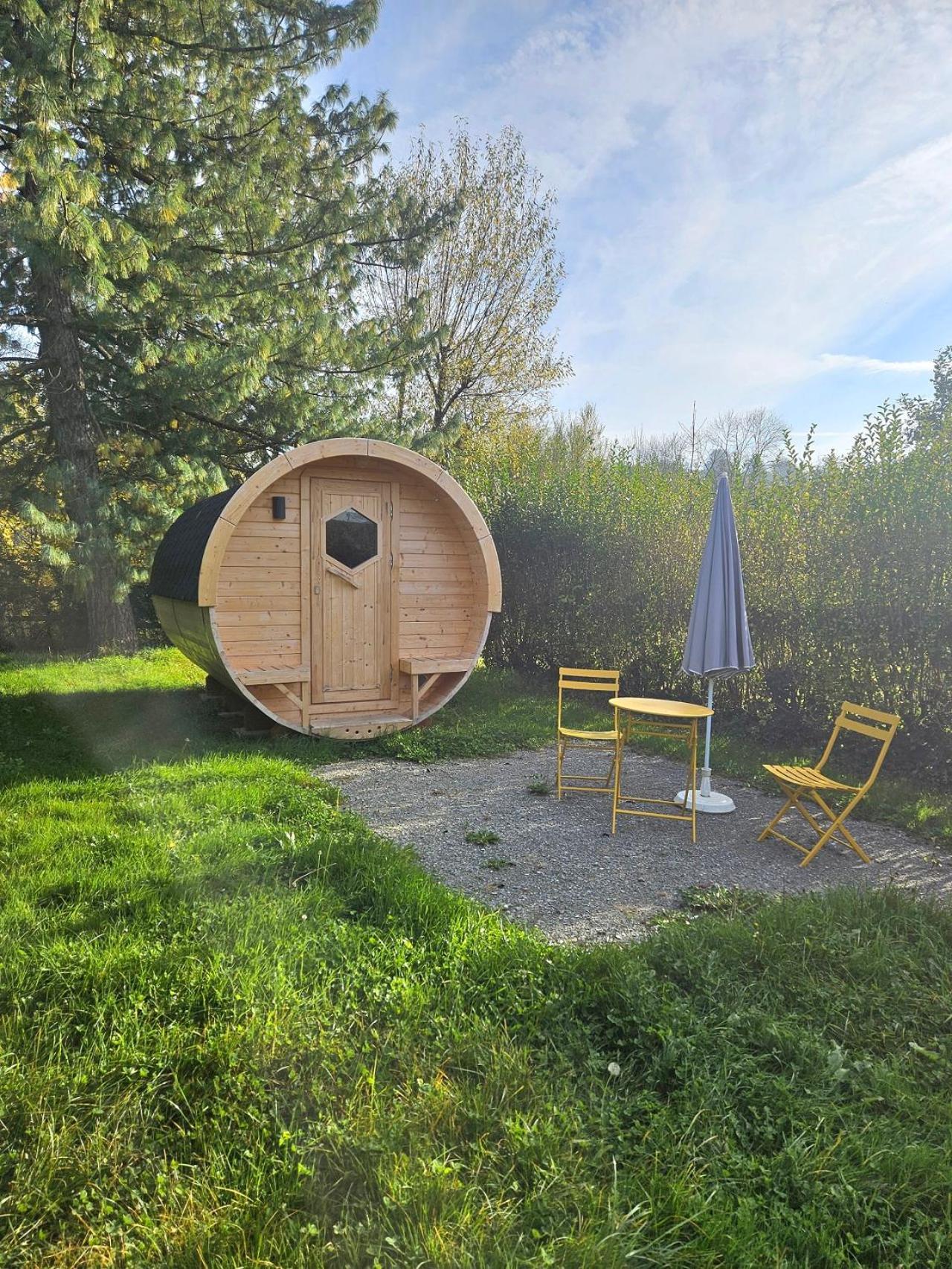 Camping De Charlieu - Mobile Home المظهر الخارجي الصورة